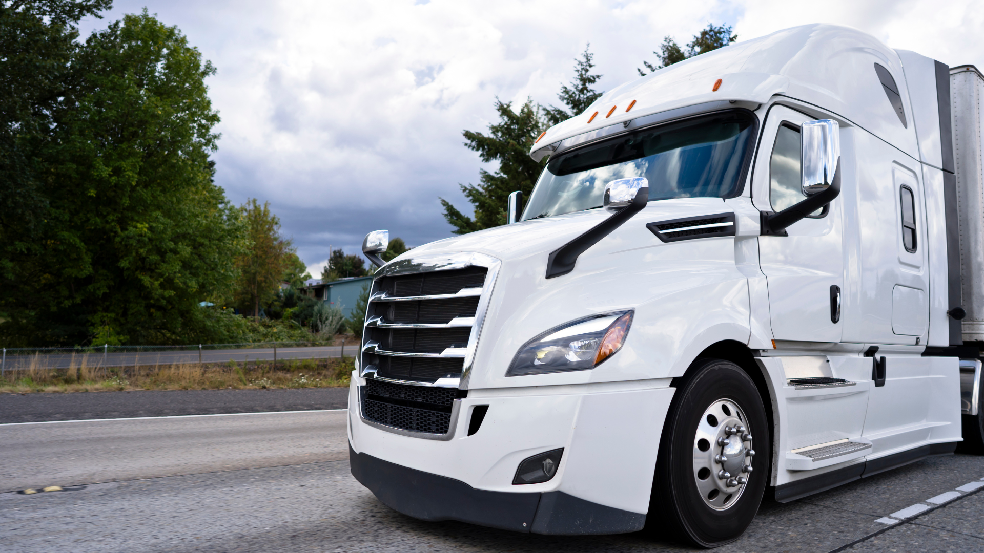 Motorist Dead After Serious Crash With Two Big Rigs in Marietta