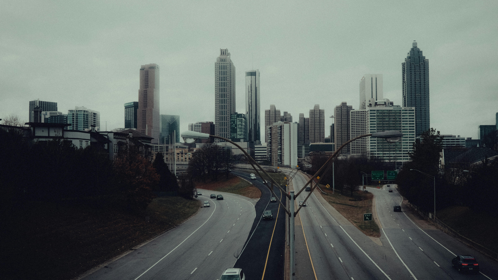 One Killed in a Car Crash that Shut Down Atlanta Highway for Hours
